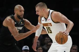 差挺多！本輪系列賽至今：掘金罰球次數(shù)103-70森林狼 今天40-21