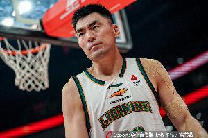 郭艾倫：李曉旭在場上的拼勁值得大部分球員學習 他是真正的熱愛