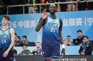 有法爾也白搭！寧波首節前場籃板0-6浙江被完爆