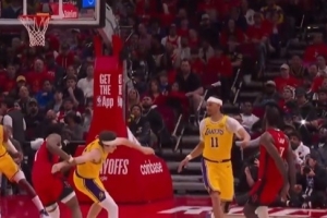 NBA官方：火湖G6末節阿門對里夫斯的犯規升級為一級惡意犯規！