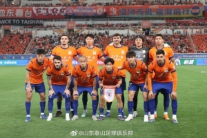 山東泰山4-1上海申花：克雷桑上演帽子戲法，澤卡傳射建功