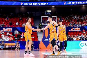 魯媒：北京季后賽調整得不錯 上海還在磨合中&4名外援是CBA獨一檔