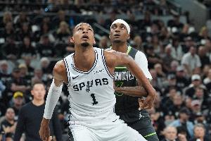 華子&道蘇姆出戰(zhàn)成疑！ESPN預(yù)測G3勝率：馬刺62.8% 森林狼37.2%