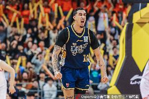 都神準！北京全隊首節三分6投4中&命中率66.7% 廣東三分9中5