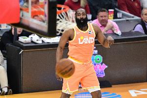 A·史密斯：哈登一到大場面就好像球衣被偷了 信他還不如信施羅德