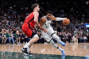 Amick：申京或會被當交易字母哥籌碼 不確定雄鹿是否那么中意申京