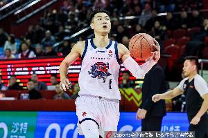 媒體人：高詩巖G1拼完后膝蓋反應加重仍選擇堅持 養好傷再出發