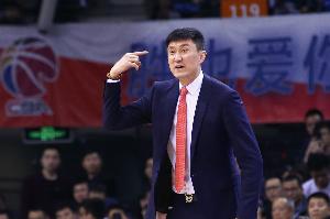 杜峰：沒有什么遺憾的 我們都拿過11個總冠軍了&有的球隊一個沒有