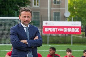 意天空：米蘭CEO弗拉尼昨日召開員工會議，呼吁保持凝聚團結(jié)一心