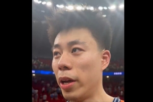 命中關(guān)鍵三分！張鎮(zhèn)麟：不會(huì)因?yàn)橥秮G了而不敢繼續(xù)投 我不會(huì)這樣