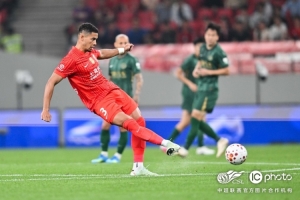 上海海港隊2-2戰平浙江俱樂部綠城隊，下輪將做客對陣成都蓉城