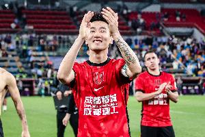李璇：蓉城回主場(chǎng)胸前廣告會(huì)變化，新贊助商贊助費(fèi)接近一個(gè)小目標(biāo)