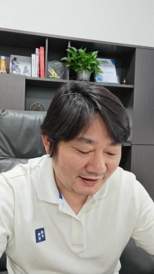 張雪談負面輿論：回懟不就正中下懷了嗎？反正認真做事情吧