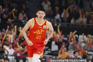 游刃有余！胡金秋半場6中5高效貢獻13分 正負值+9