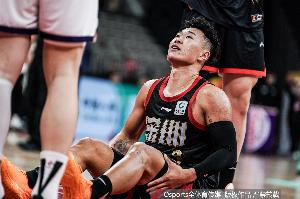 記者：賀希寧被夾擊時連球都摸不到 廣廈的執行力更強