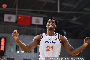 解說：上海的防守資源真是太強了 進攻還沒有最大化發揮能力