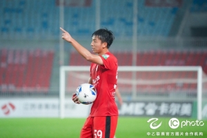 中乙聯(lián)賽第九輪 ，上海海港富盛經(jīng)開隊1-0山東泰山B隊