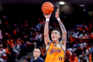夠離譜的！北京全隊三分球25中5 命中數與劉錚個人相同