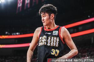 高效發揮難救主！王浩然10中6拿到17分7板1助1帽 罰球5中4