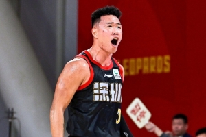 媒體人：賀希寧的表現確實不足以帶隊贏球 相信他會繼續努力前進