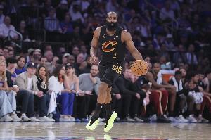 騎士被逆轉時該換下哈登？保羅：別挑事 打平時他投進了關鍵球