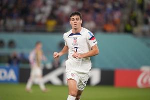 TA：小雷納、伯哈爾特、阿隆森、麥肯齊、特納入選美國隊名單